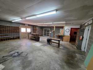 116 S Broadway St (11)