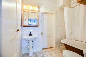 324 S Bishop St (22)