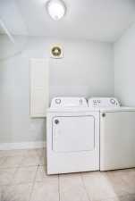 324 S Bishop St (28)
