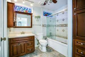 324 S Bishop St (30)