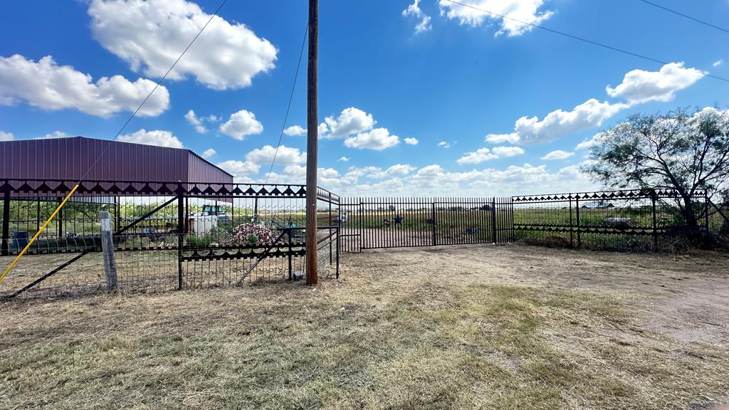 8424 W Grape Creek Rd