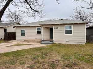1150 E 18th St (13)