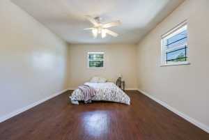 54 E 8th St (14)