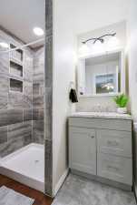 54 E 8th St (38)