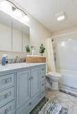 54 E 8th St (39)