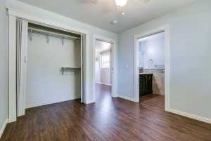 54 E 8th St (33)