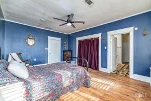 423 S Washington Dr (16)