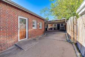 423 S Washington Dr (21)