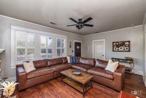 423 S Washington Dr (5)