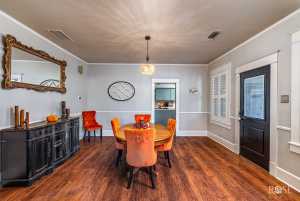 423 S Washington Dr (6)