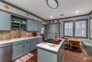 423 S Washington Dr (9)