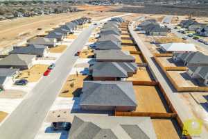 3137 Cedarhill Dr (34)