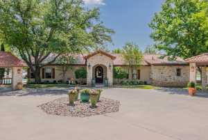 2001 Willow Dr (2)