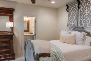 2001 Willow Dr (33)