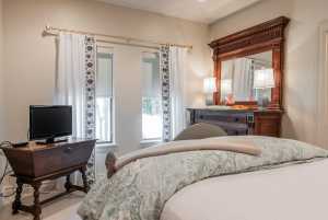 2001 Willow Dr (34)