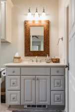 2001 Willow Dr (80)