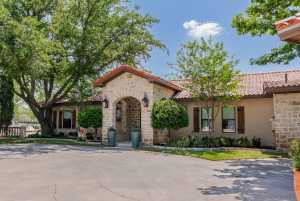 2001 Willow Dr (5)