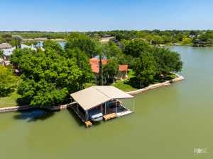 2001 Willow Dr (61)