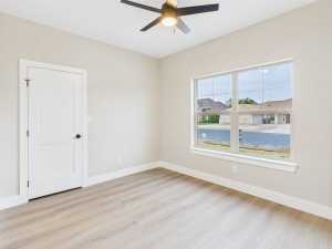 1942 Pine Valley St (24)