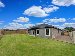 1942 Pine Valley St (30)