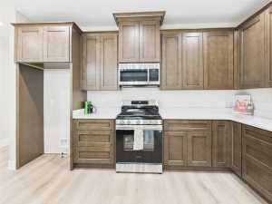 1942 Pine Valley St (9)