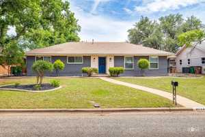 3113 Woodland Circle