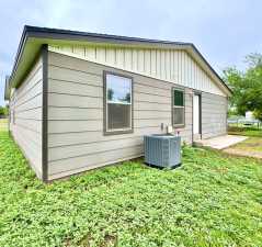 919 E 20th St (18)