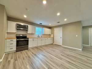 919 E 20th St (7)