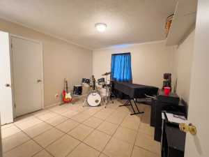 417 E 47th St (16)