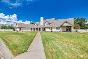 1527 Butler Dr (67)