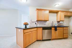 802 Fisher St (14)