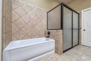 5533 Club Park Way (17)