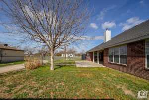 101 Las Lomas Dr (16)