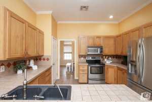 101 Las Lomas Dr (7)