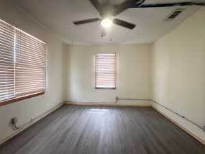 1313 Koberlin St (6)