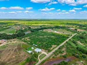 8610 N Valley Dr (6)