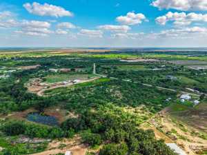 8610 N Valley Dr (8)