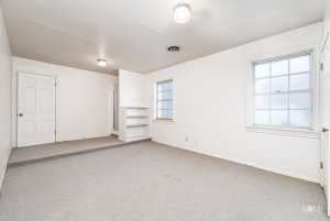 906 Ave J (32)