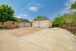 1258 Gleneagles Dr (35)