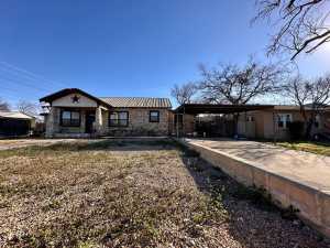 1717 W Ave I (2)