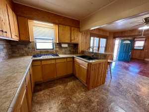 1717 W Ave I (5)
