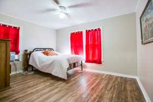 2414 Chestnut St (17)