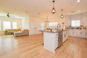 213 S Buchanan St (3)