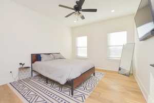 213 S Buchanan St (7)