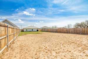 802 W 19th St (27)