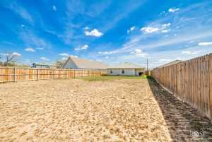 802 W 19th St (29)