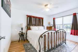 322 S Madison St (12)