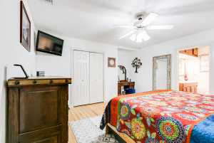 322 S Madison St (14)