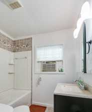 322 S Madison St (25)