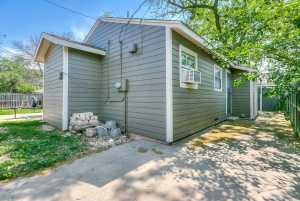 322 S Madison St (24)